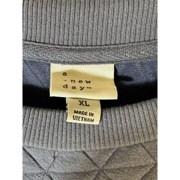 A New Day Women's Quilted Short Sleeve Sweatshirt with Puff Sleeves, Size XL - Picture 2 of 3